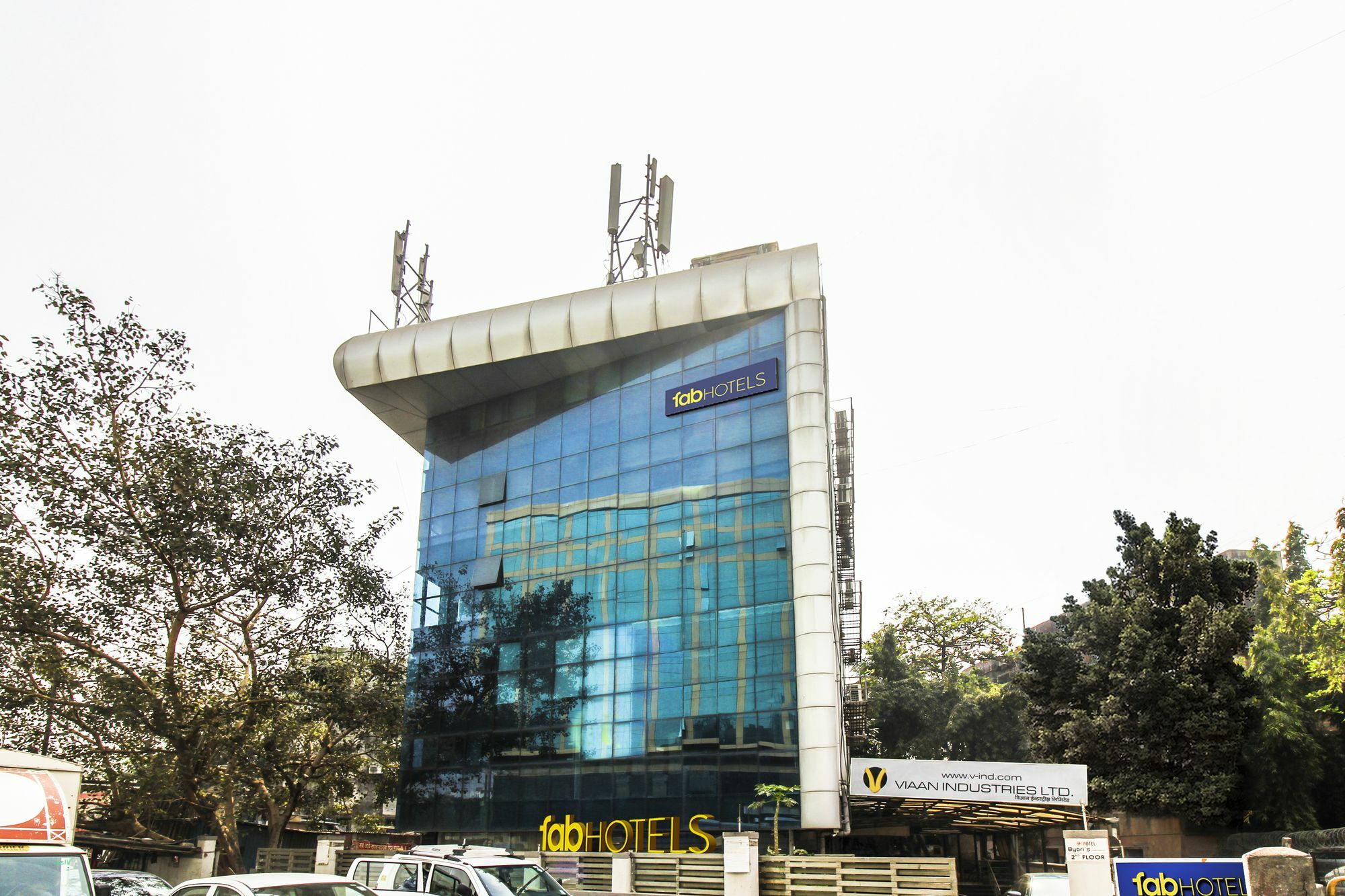 Fluorescent By Bizzgrow Hotels International Airport - Formerly Known As Byaris International Mumbai Exterior foto