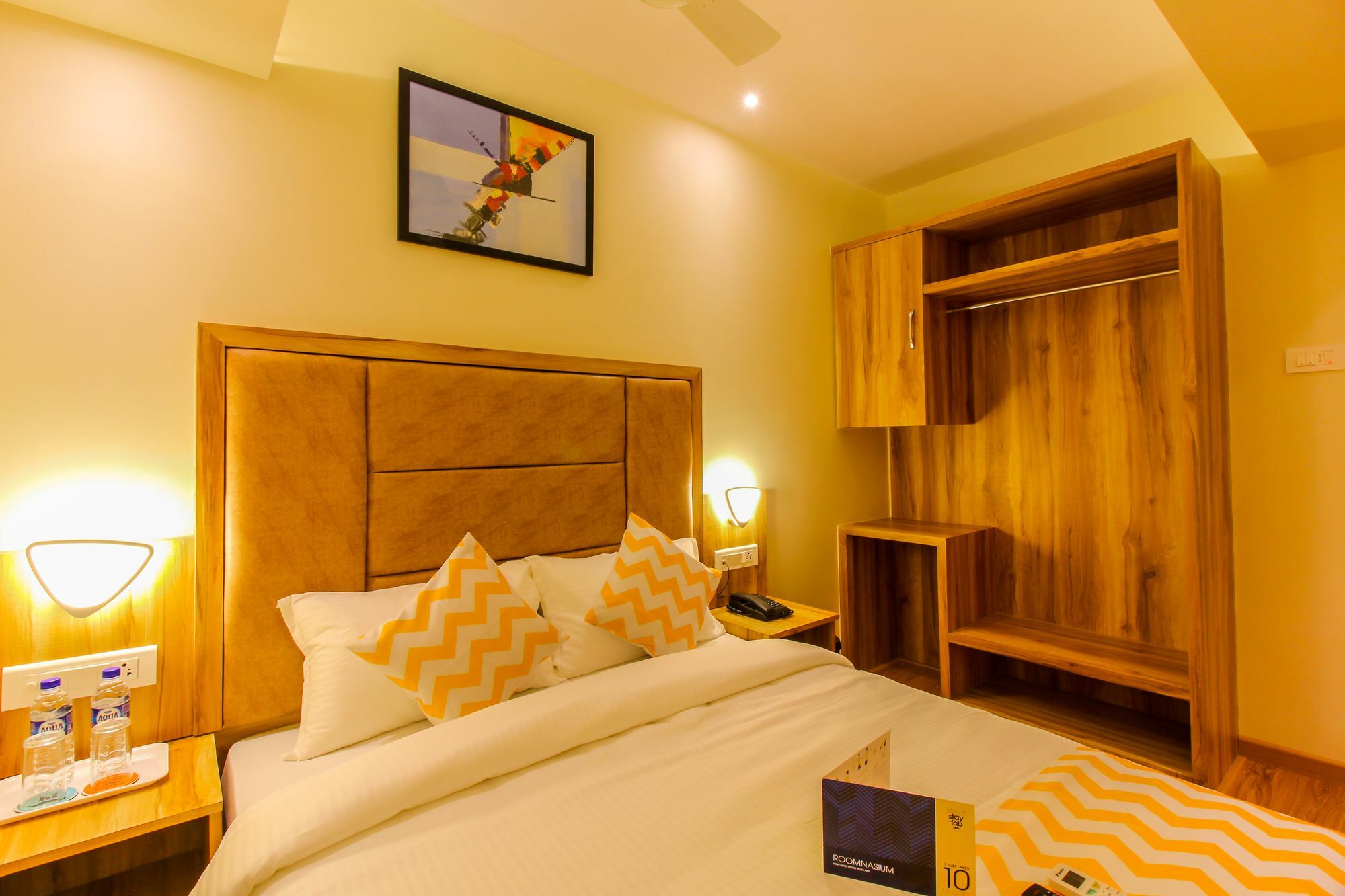 Fluorescent By Bizzgrow Hotels International Airport - Formerly Known As Byaris International Mumbai Exterior foto
