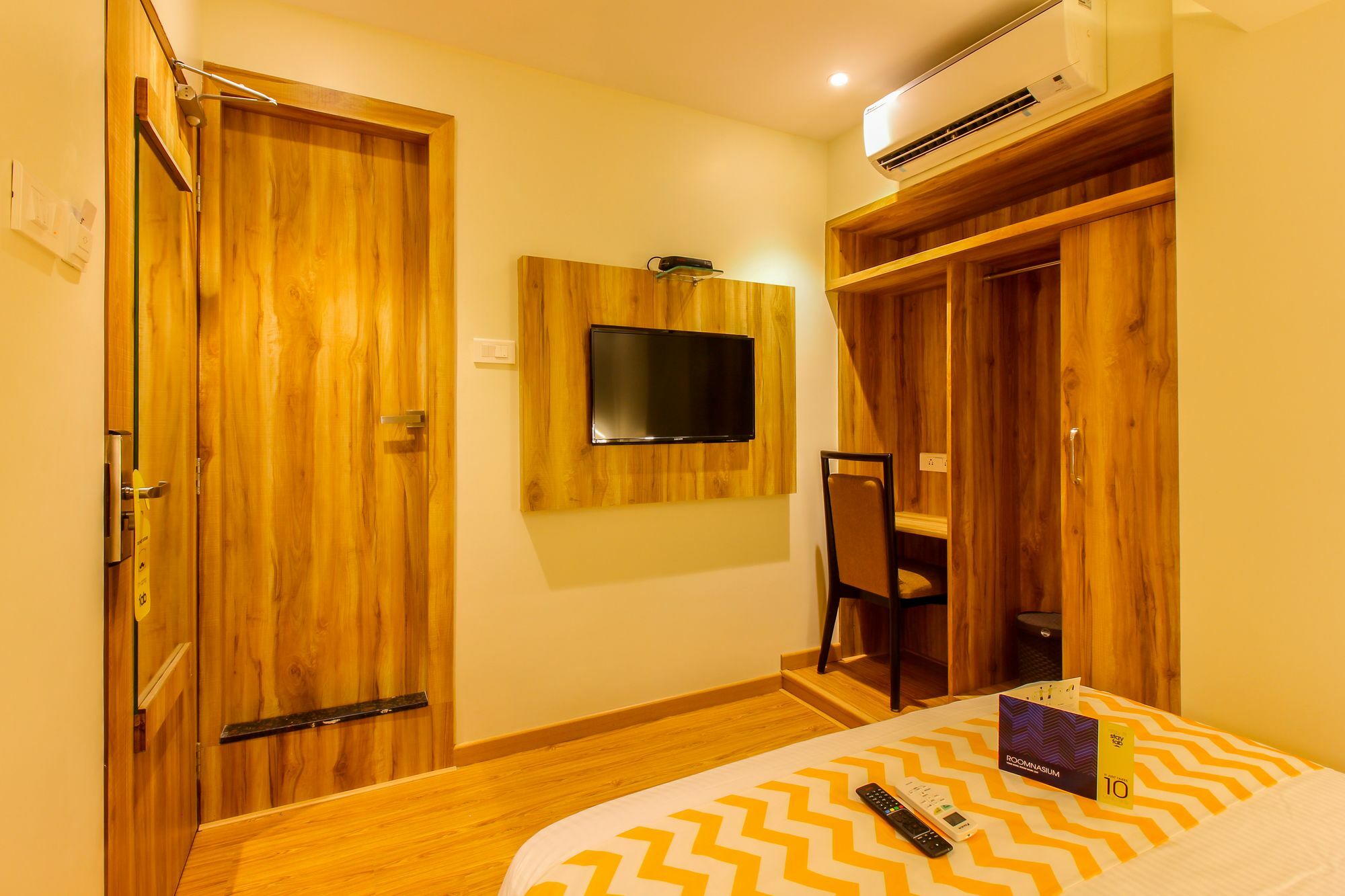 Fluorescent By Bizzgrow Hotels International Airport - Formerly Known As Byaris International Mumbai Exterior foto