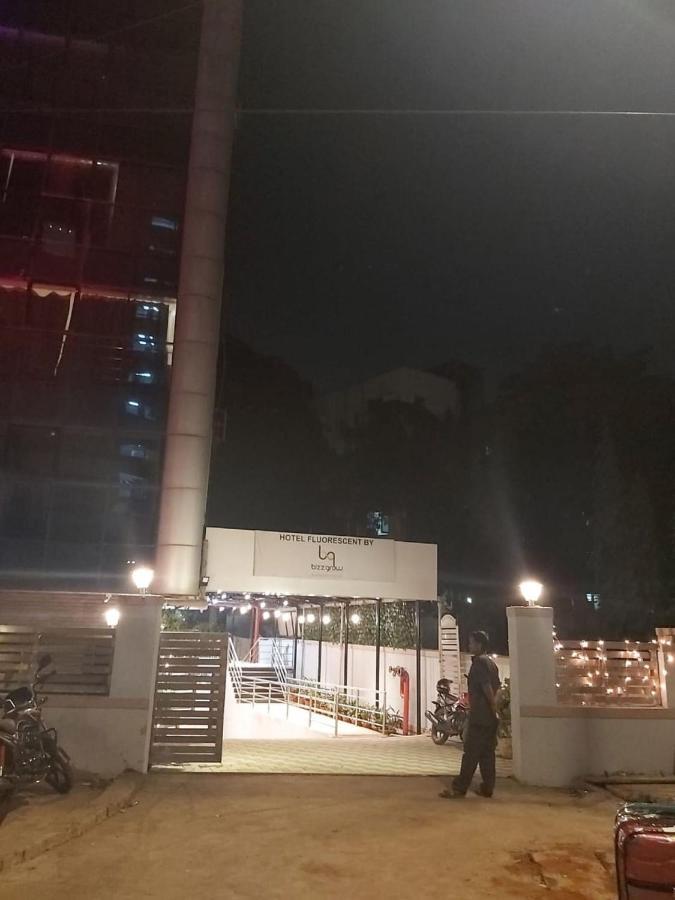 Fluorescent By Bizzgrow Hotels International Airport - Formerly Known As Byaris International Mumbai Exterior foto